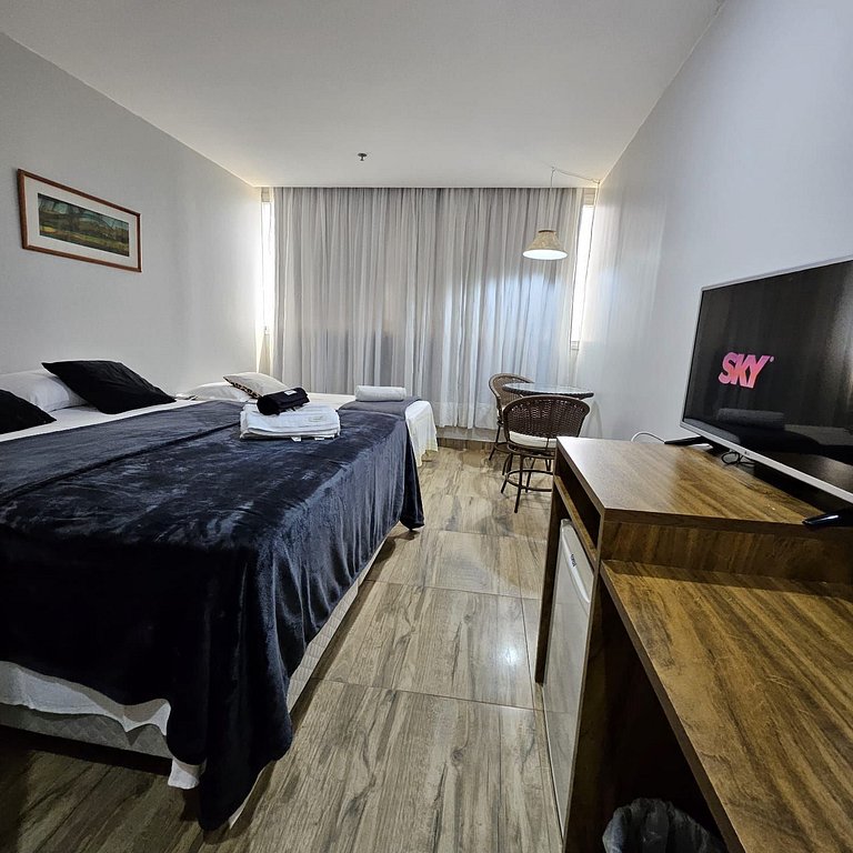 305- Flat charmoso 3 pessoas garagem e lazer bem localizado