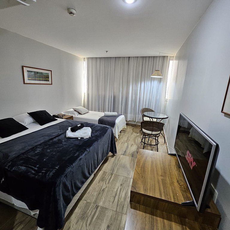 305- Flat charmoso 3 pessoas garagem e lazer bem localizado
