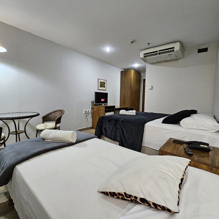 305- Flat charmoso 3 pessoas garagem e lazer bem localizado
