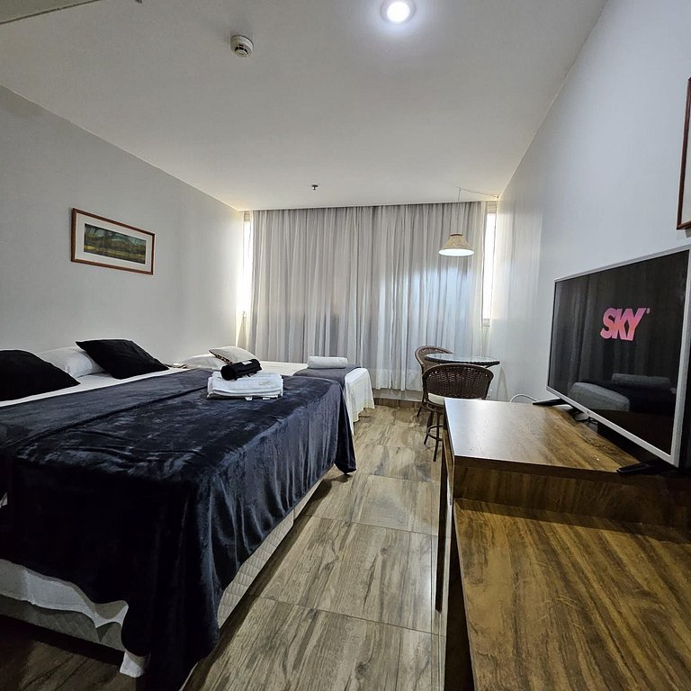 305- Flat charmoso 3 pessoas garagem e lazer bem localizado